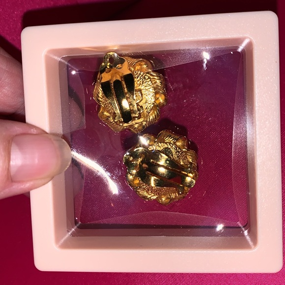 OMG CHANEL Pearl Earrings !!! Great Gift For Holidays - Picture 4 of 7